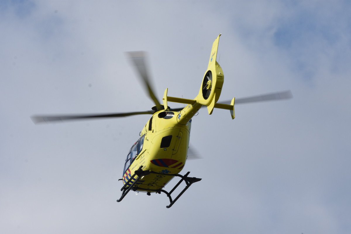 GenPAviation's tweet photo. PH-HVB Lifeliner Mobiel Medisch team @anwb #medicalhelicopter #mobielmedischteam #lifeliner #lifeliner1 #traumahelikopter #traumahelicopter #anwbmedicalairassistance #traumadoctor https://t.co/R9qotDZXZy
