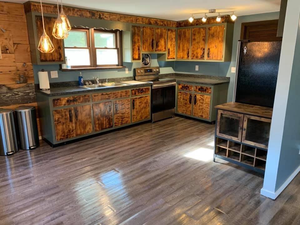 Behind on the podcast, and hearing <a href="/kelly_cheese/">Kelly Cheese</a> talk about refinishing furniture is bringing back bad memories of hours of sanding old varnish off the kitchen cabinets when I bought my house.  Worth it but insanely tedious.