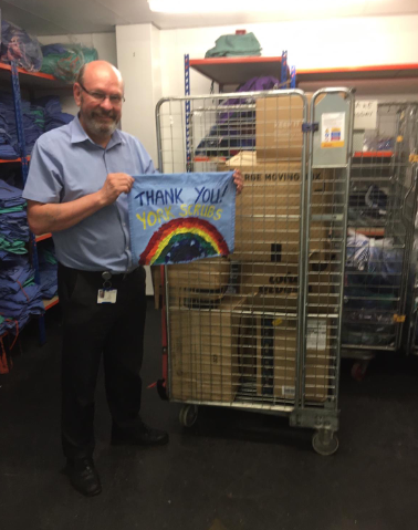 BBCYork's tweet photo. WOW @yorkscrubs 👍 you have been busy!

We’re loving your work 🥰

Thousands of their scrubs have been delivered to @YorkTeachingNHS🧵🧷 

#BBCMakeADifference #York #Volunteering https://t.co/vEwsbTc1Hw