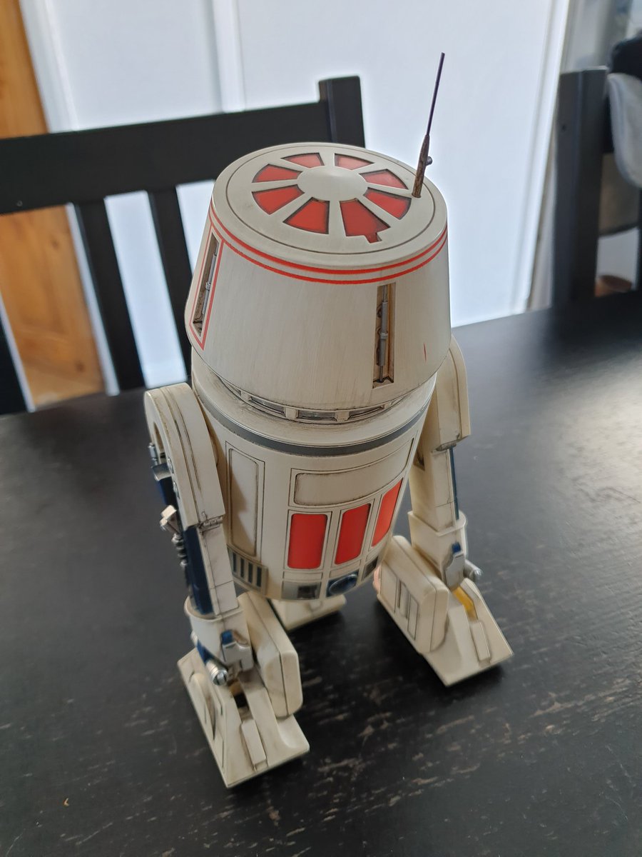 SmMarwood's tweet photo. Yesterday's delivery. Sideshow R5-D4 into the collection. Pre owned purchase with his restraining bolt missing but won't go far. 😉
#StarWars #sideshowstarwars #sideshowcollection #R5D4 #droids #collection #starwarsfans https://t.co/C5aYt8LMjK