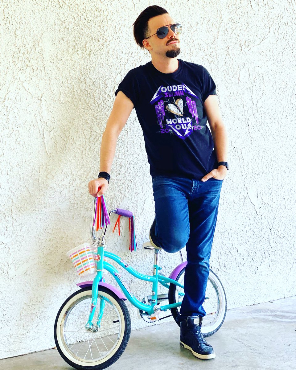Billy_Moran's tweet photo. 👉 The official @LoudenSwain1 2020 Quaren-tee designed by @scoutstiel and benefitting @StBaldricks! 

ps- be sure to check out the back on the sales page for stops (not) near you

https://t.co/dIEZkevNEP https://t.co/q52ee1Ffn0