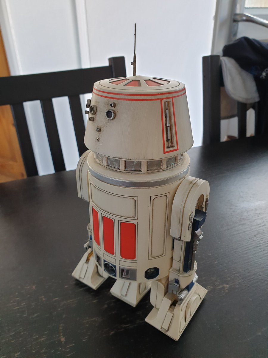 SmMarwood's tweet photo. Yesterday's delivery. Sideshow R5-D4 into the collection. Pre owned purchase with his restraining bolt missing but won't go far. 😉
#StarWars #sideshowstarwars #sideshowcollection #R5D4 #droids #collection #starwarsfans https://t.co/C5aYt8LMjK