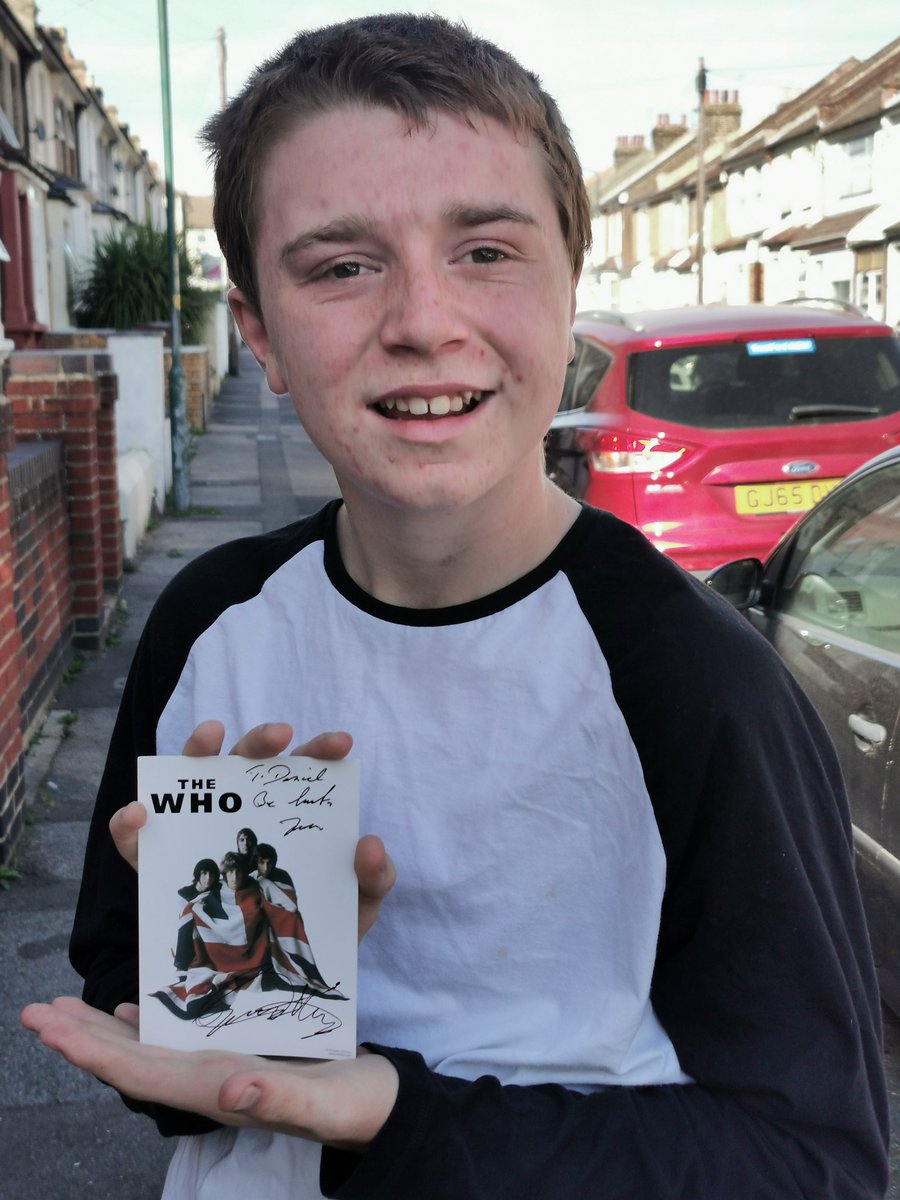 scottstevens66's tweet photo. @TheWho thank you to Roger Daltrey for sending Daniel a signed photo for his collection https://t.co/UOItWhMvwL