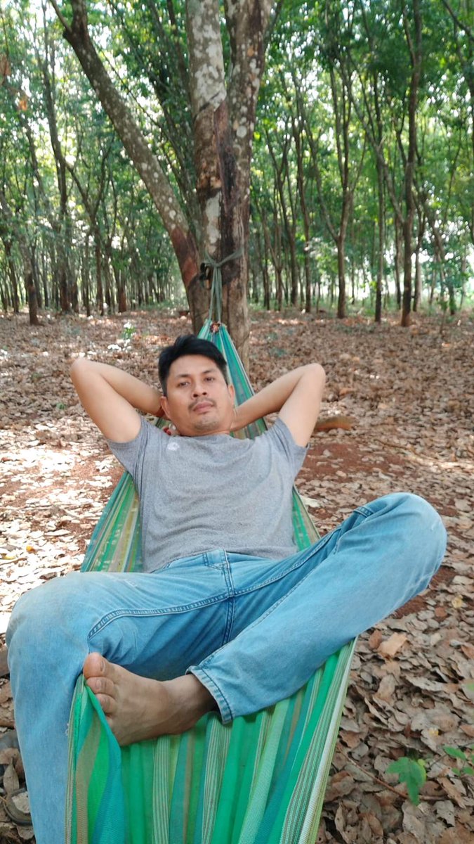SeihaThorn's tweet photo. ចង់ទេគាត់ខ្លាំងៗ https://t.co/glkAEG1VuN