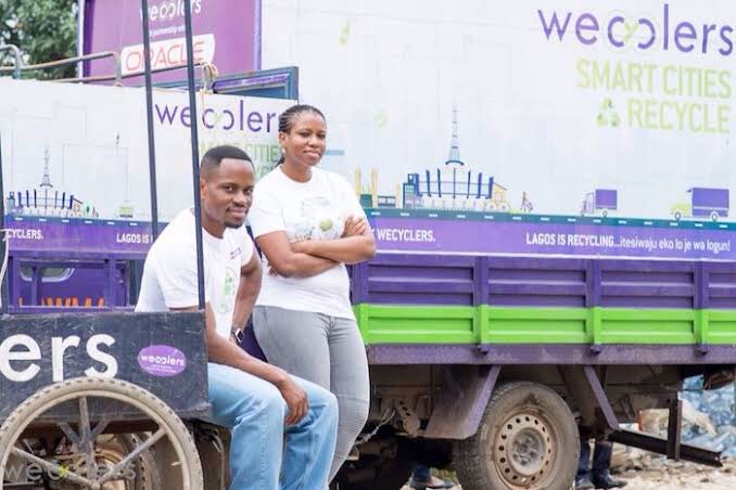 OvieAli's tweet photo. This is Bilkiis Adebiyi. The Founder of the plastic waste collecting company, Weclyclers,that won the $227,000 African Development Prize last year , for her role in recycling (now 293,548kg ) of Lagos waste. Her firm also won $55,000 prize in 2015 for encouraging waste recycling. https://t.co/xxCfIOfs3f
