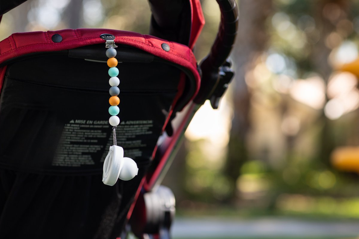 TheKeepsie's tweet photo. If you are just hanging around or out for a stroll, make sure your baby’s pacifier is protected. Keep them clean and safe from germs. Safety tested and mom approved! BPA/BPS free. Shop now at https://t.co/8XqpU3QvQN
#newbornessentials #pacifiercover #momlife #baby #parenting https://t.co/GRW0lhqnaw
