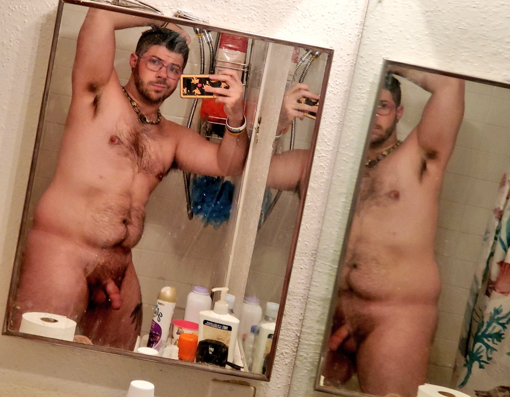 PrismaticPup's tweet photo. Nice soapy shower at a friends! #nude #showertime #humanpup #booty #teamverse https://t.co/2MnLaAgBP9