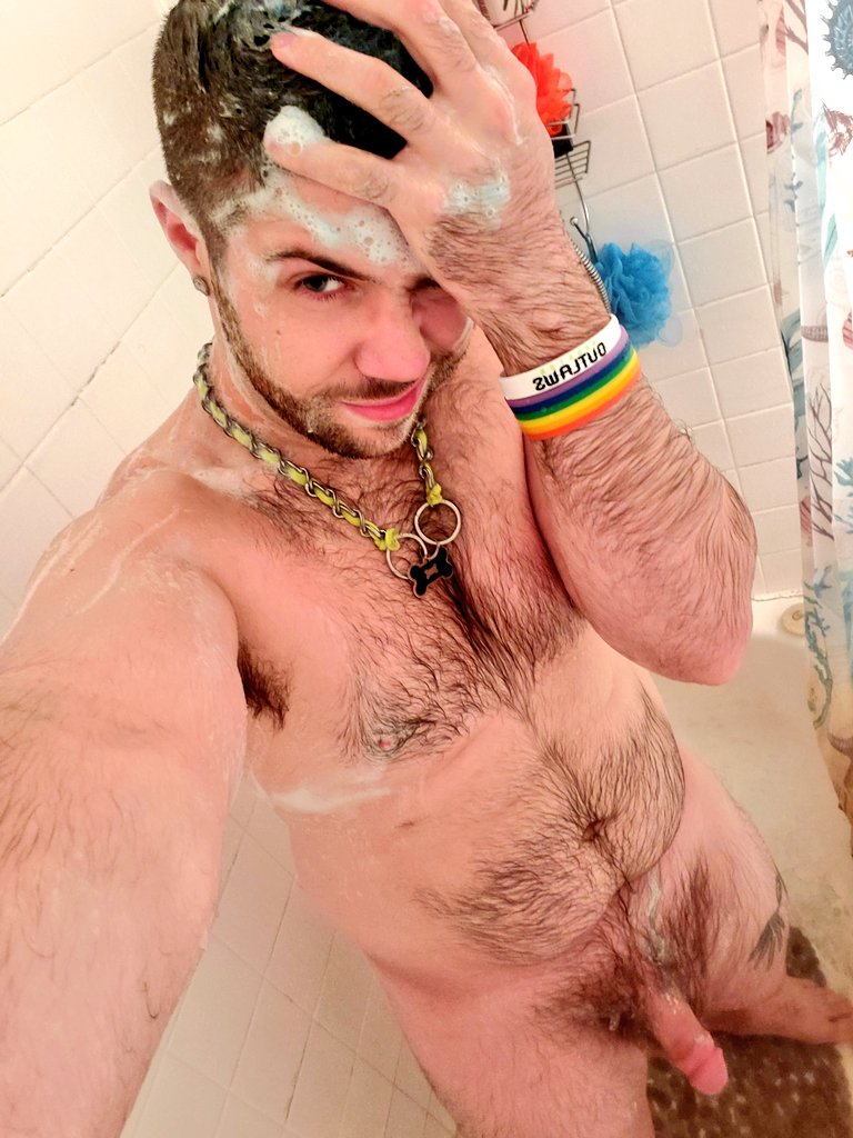 PrismaticPup's tweet photo. Nice soapy shower at a friends! #nude #showertime #humanpup #booty #teamverse https://t.co/2MnLaAgBP9