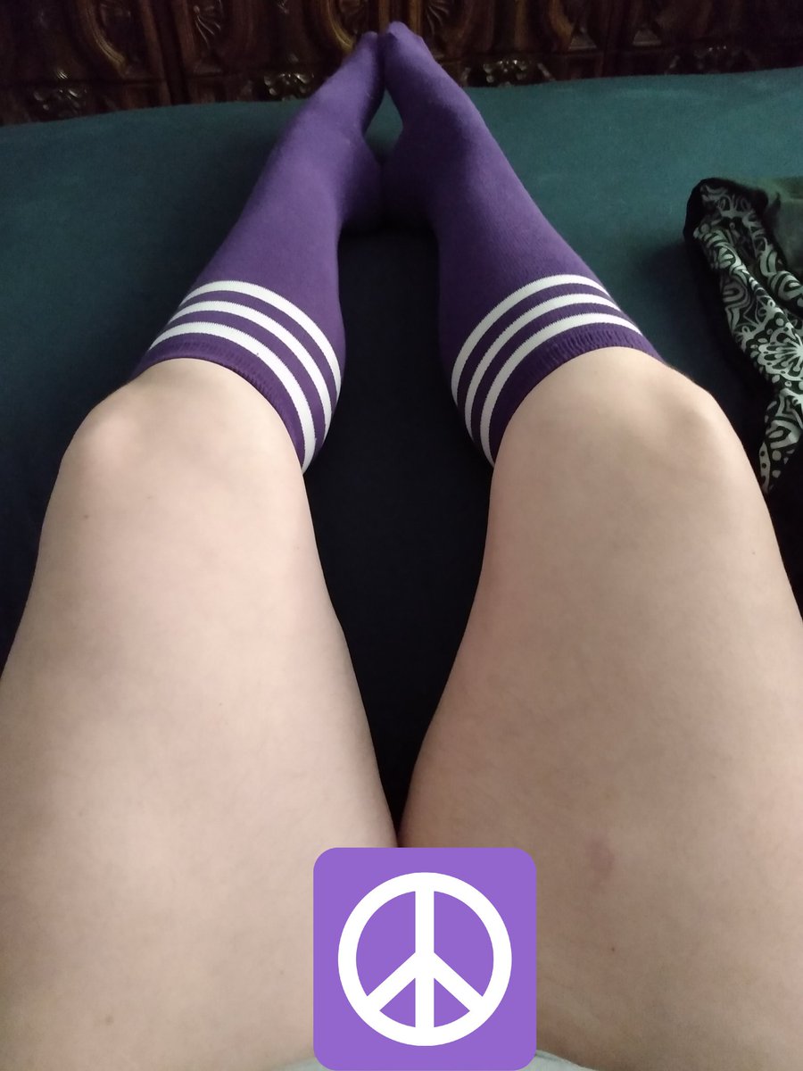 LaDameMorgana's tweet photo. Do you like #kneesocks and #thickthighs?
RT: Yes! 🤤😍🙋🏾♂️
Like: Meh, they're OK. 🤷🏽♂️
Comment why or why not! 🤔❓
Uncensored pics, video, taboo, #MDbb, and more @
https://t.co/5H57MX4YY0 https://t.co/sbyoydmDqE
