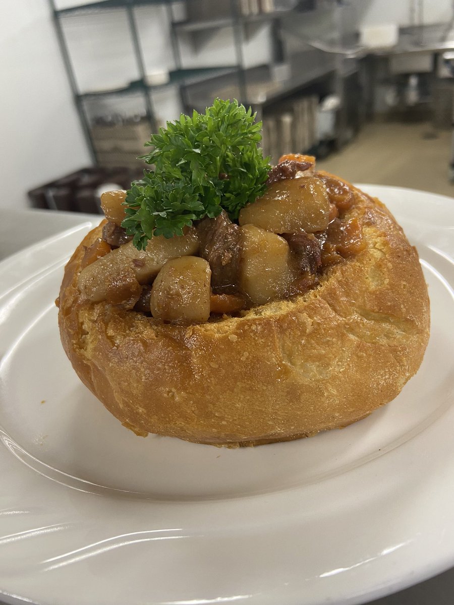 mizell_cameron's tweet photo. Making the best of the pandemic here @Hearthstone_HC. Theme lunch today featured Tender Beef Stew served in a Bread Bowl and warm blackberry pie to finish! @nolafoodguy #TrilogyRobinHood #TrilogyThemeWeek https://t.co/ePyp3Xhliq