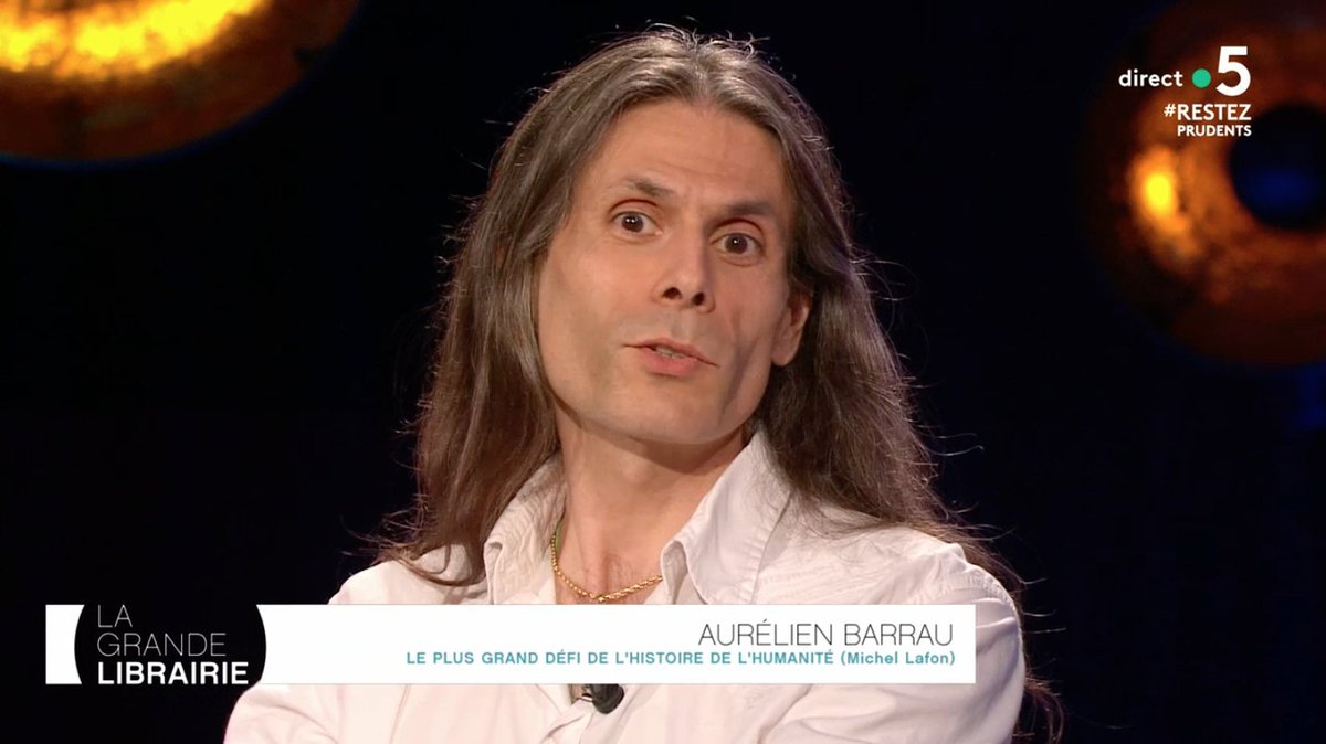 GrandeLibrairie's tweet photo. "La principale barrière à un changement, c'est l'idée que le réel ne pourrait pas avoir une autre forme que celle que nous connaissons actuellement." Aurélien Barrau #LGLf5 @France5tv https://t.co/JkdMbnoBxf