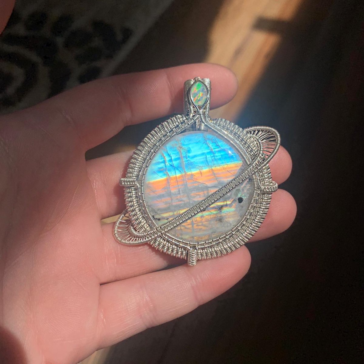 mcnamara_bri's tweet photo. Some pics of the custom planet pendant that I whipped up yesterday🪐😍 definitely my favorite planet pendant that I’ve ever made!! The ring came out so clean🙌🏼 https://t.co/sVsI30Q08H
