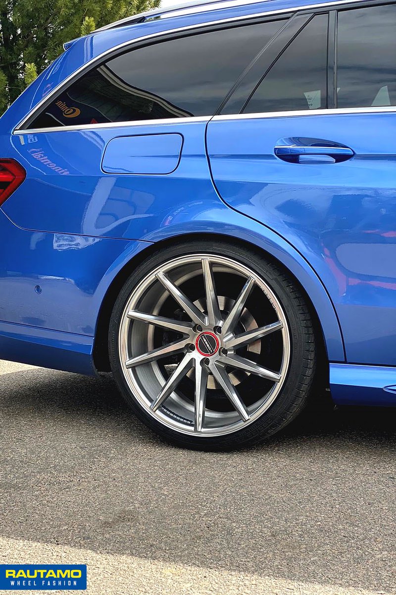 RautamoWheels's tweet photo. Vossen CVT directional right/left | 9 Custom Colors | 19, 20, 22” | red billet sport cap #Vossen #Vossenwheels #CVT #VossenCVT #hybridforged #Rautamo #wheelfashion #rautamowheelfashion #wheels #fälgar #felger #vanteet #mercedes #customcolors #sportcap #wheelcap #cap #madeinmiami https://t.co/DMf5e8LaFX