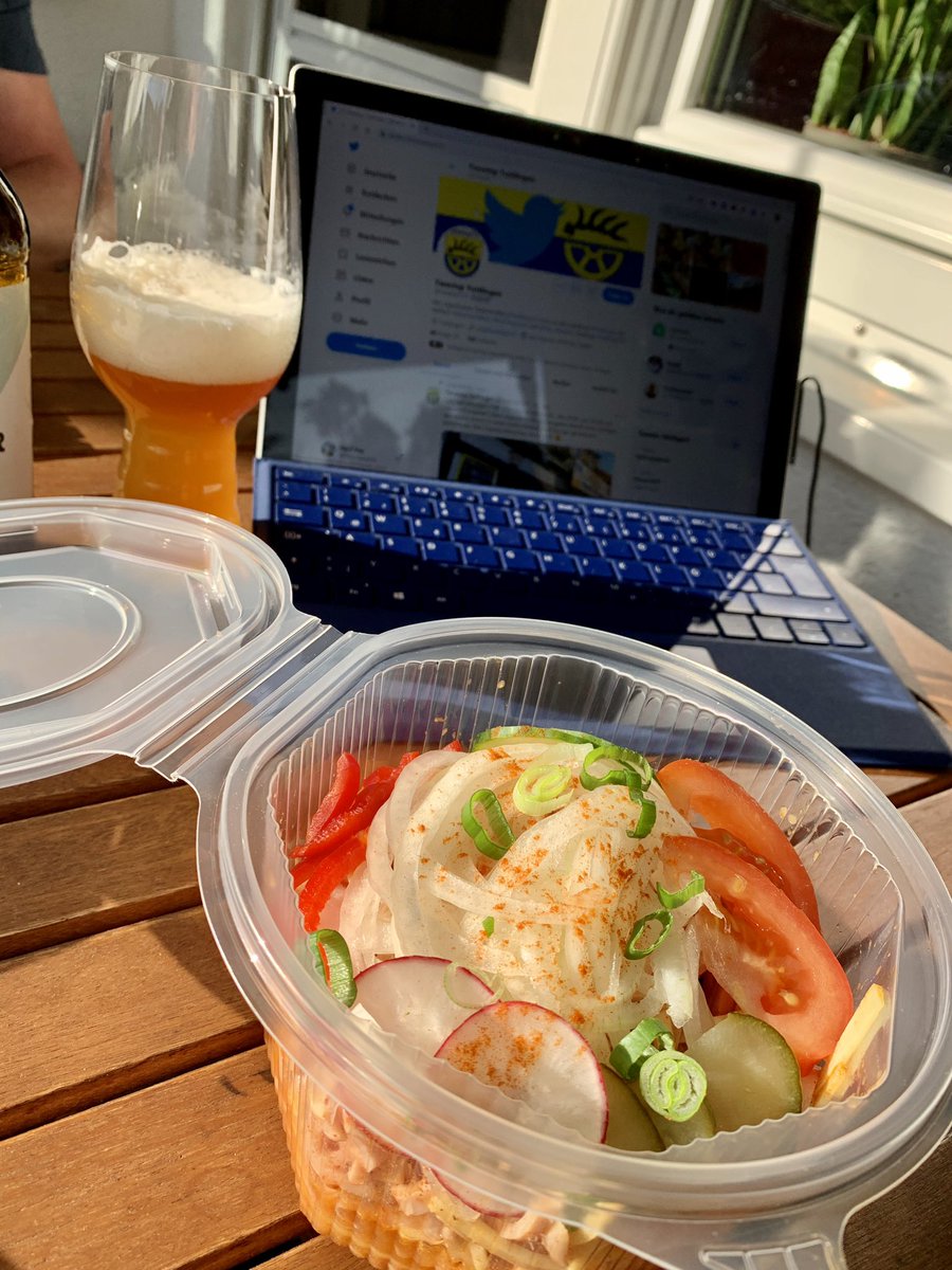 hoomygumb's tweet photo. So, kann losgehn 😋🍻 #tWorschtsalat https://t.co/aPrXUXs5HK