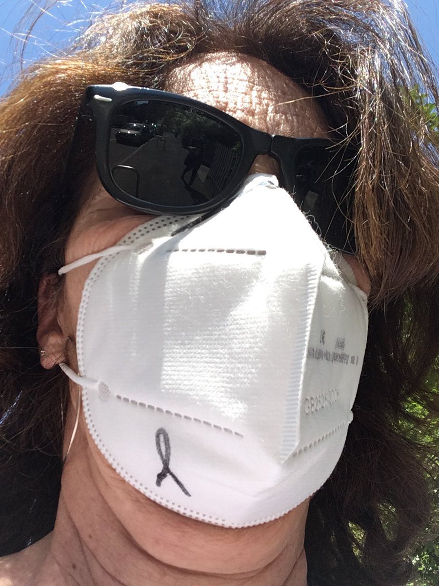 isentinelli's tweet photo. Riempite le vostre bacheche e le strade di questo simbolo.

In memoria di chi non c'è più.

Contro chi governa così disastrosamente Regione Lombardia. @roberto_lomb @ElenaCaracozza 

@milano20302 @ArciMilano @pfmajorino @VAgnoletto 

#laLombardiaFaMale #CommissariateLaLombardia https://t.co/gmDq6k7cNa