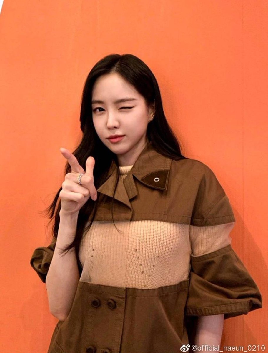 CHILE_APINK's tweet photo. 200520  📸   ¦   Actualización de #NAEUN en su cuenta de Weibo.

🥰 https://t.co/VtrAD6rSp8