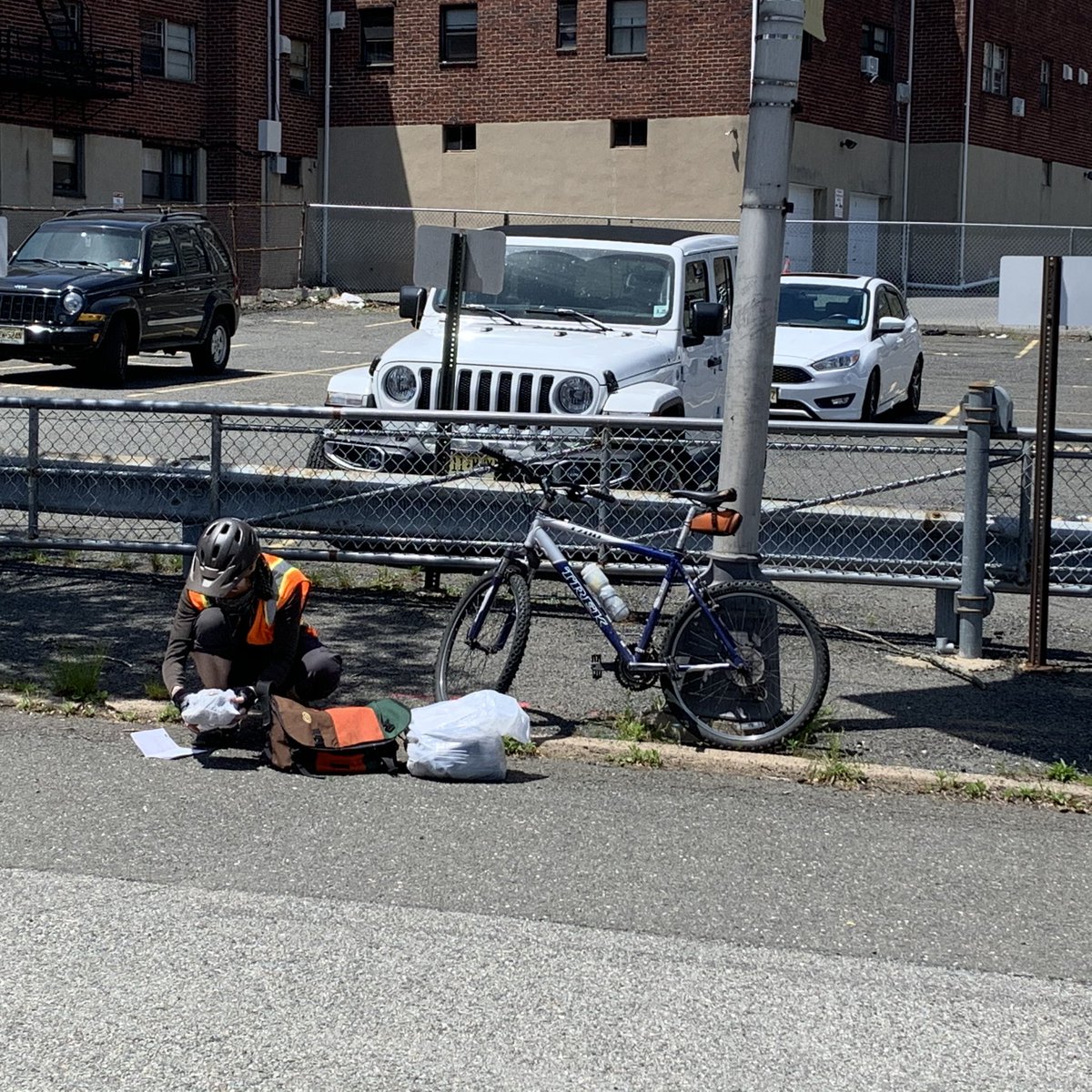 The cap and gown caravan has begun! We even had a bike delivery <a href="/comet_hhs/">HHSCometNews</a> <a href="/robsanchez23/">Robert Sanchez</a> <a href="/ckinghhs/">Celso King</a> <a href="/PlozanoHHS/">Patricia Lozano</a>