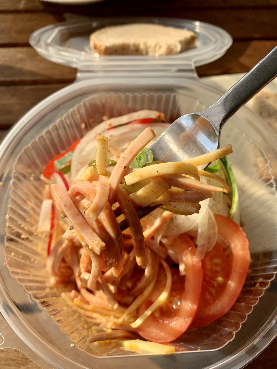 hoomygumb's tweet photo. Mahlzeit! 😋 #tWorschtsalat https://t.co/fIzcKS33OE