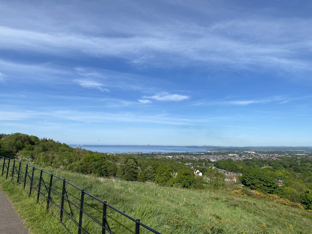 ☀️ It’s a gorgeous day for a run in Edinburgh. Let’s burn all these lockdown calories. 🥵

#Edinburgh