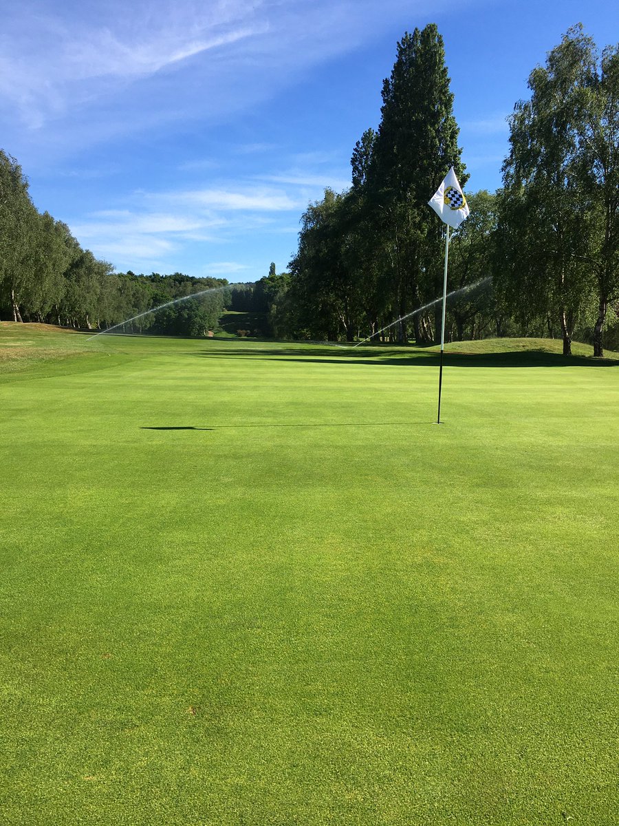mattwhiting31's tweet photo. #ProWetEvolve doing its thing. Greens are looking happy. @TurfCare_IRL_UK @TurfCare11 @kostkastan #greenkeeping #golfcourse #qualityputtingsurfaces https://t.co/4ISlZy7xKU