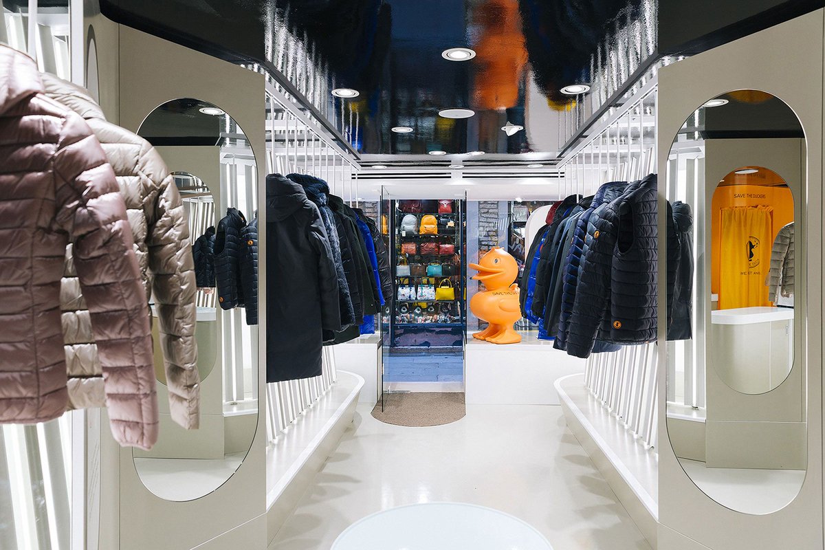 MarcelMauer's tweet photo. @MarcelMauer #interiors #interiordesign #retail #retaildesign #ethicalfashion #brandexperience #brandessence #storytelling #brandmythology #venice #savetheduck #dezeen #icon #interni #domus #experiencedesign #architecture #waitingformarcel https://t.co/L09WiVaOLZ