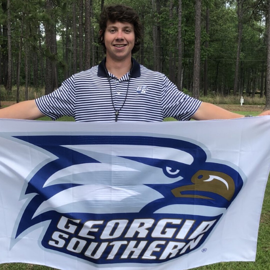 Maclayschool's tweet photo. Parker is headed to Georgia Southern in the fall. Congratulations to this legacy student and Go Eagles!
Years at Maclay: 4
Community Service: 117
College Attending: Georgia Southern University
College Acceptances: Troy University
#maclayclassof2020 #truebluemaclay #seniorsalute https://t.co/dJp5B5SVRs