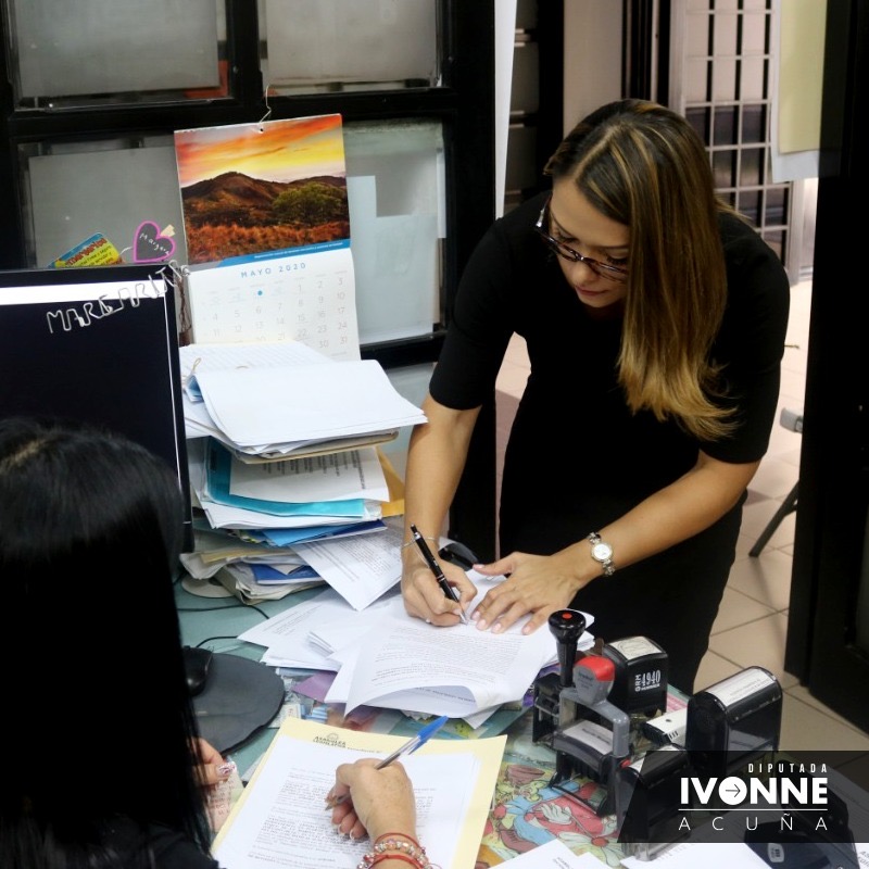 Ivonne Acuña tweet media