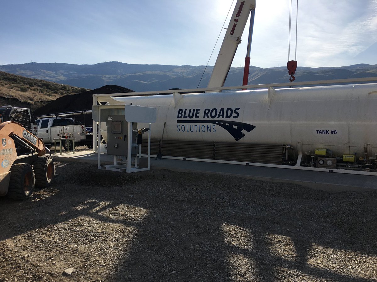 BlueRoads_TX's tweet photo. Getting Things Done.

Proud to be serving our customers in the Northwest by bringing them clean burning LNG.
#lng #energy #clean https://t.co/Jn9Kk77tSK