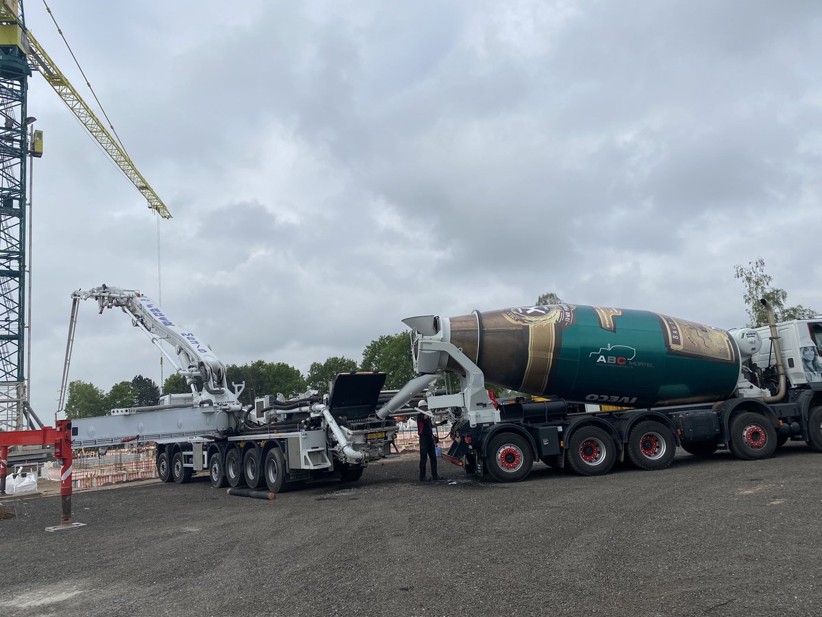 Vandaag voor Bouwcombinatie de fundering gestort! Nieuwbouw #Isala ziekenhuis te Meppel! Mooi werk! abcmortel.nl