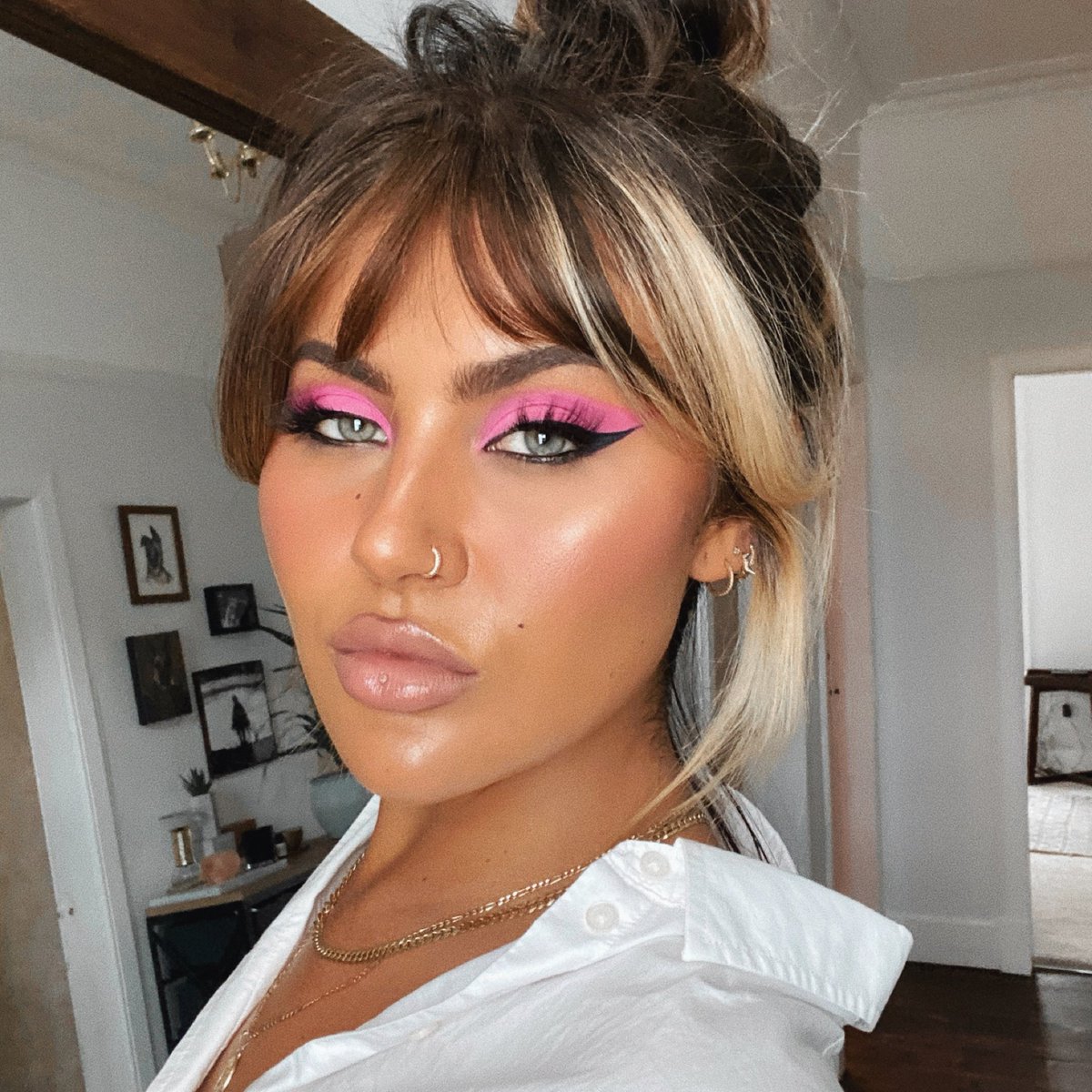 jamiegenevieve's tweet photo. PINK 💕 #JamiesWeekOfColour https://t.co/dQjSnMy13g