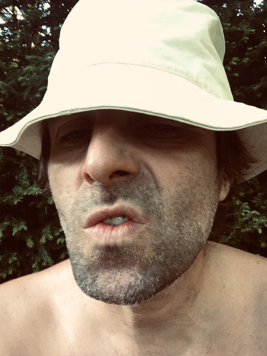 liamgallagher's tweet photo. There he is LG x https://t.co/fGX6tGfAJP