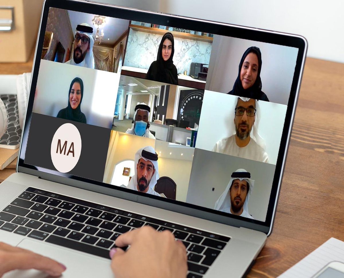 جلسة حوارية مع أعضاء فرق بناة المدينة للحديث حول " تحديات الخدمات الحكومية المشتركة خلال الوضع الراهن" ومستجدات العمل على تطبيق المبادرات

#نموذج_دبي 
#بناة_المدينة 
#خلك_في_البيت