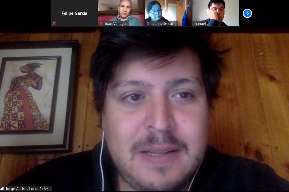 ChileCosoc's tweet photo. HOY | Se realizó la reunión de coordinación para capacitaciones a dirigentes sociales en manejo de redes sociales, una colaboración entre  @UAustraldeChile y ChileCosoc 💪 https://t.co/pRskkwwWB2