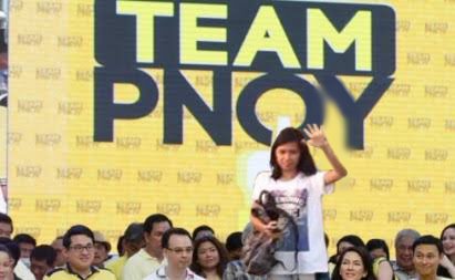 cloudistormi's tweet photo. @COMMEDESKARYLLE marami siya kaya gawin tumatakbo din siyang presidente https://t.co/SGmfPjAmT6