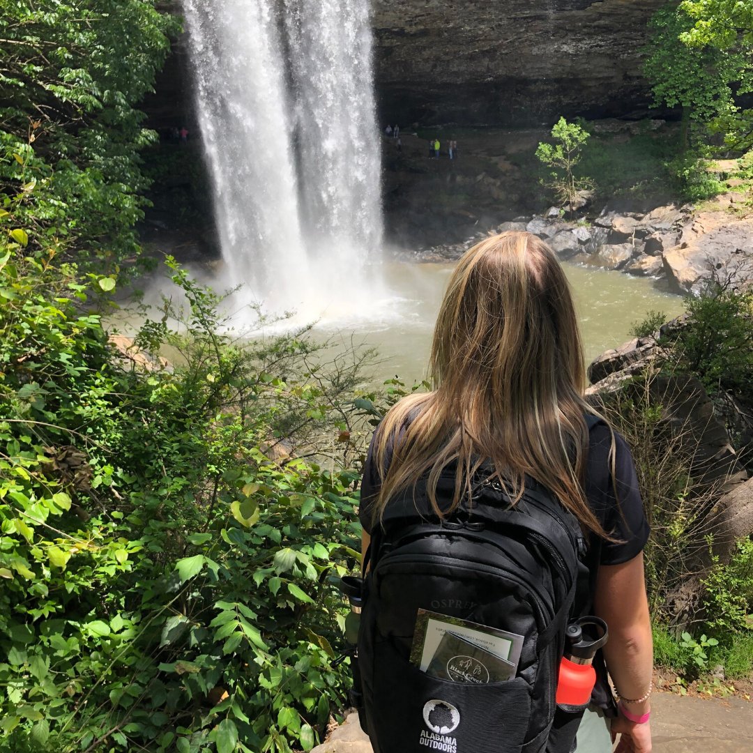 It's Waterfall Wednesday and the outdoors are calling. Noccalula Falls Park is a 250-acre public park located in Gadsden, Alabama.  Here are some other beautiful waterfalls in our state: ow.ly/JlSE50zLNIk