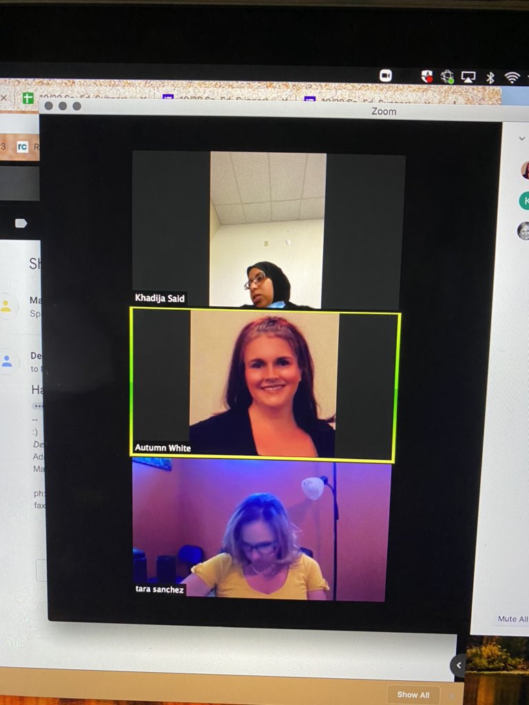 AutumnW9381's tweet photo. Office hours still going strong even in the last week of school!! #ClosedNotClosed 👊🏼 https://t.co/fxrzdUYJ0j