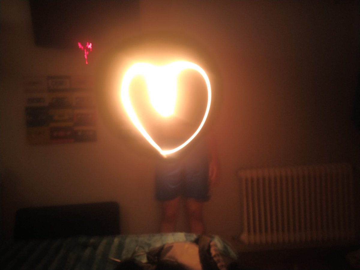 LaSubdelega's tweet photo. #cuav012 #lightpaiting #pintandoconluz @LaAguadera https://t.co/t3n6jG6Xgs