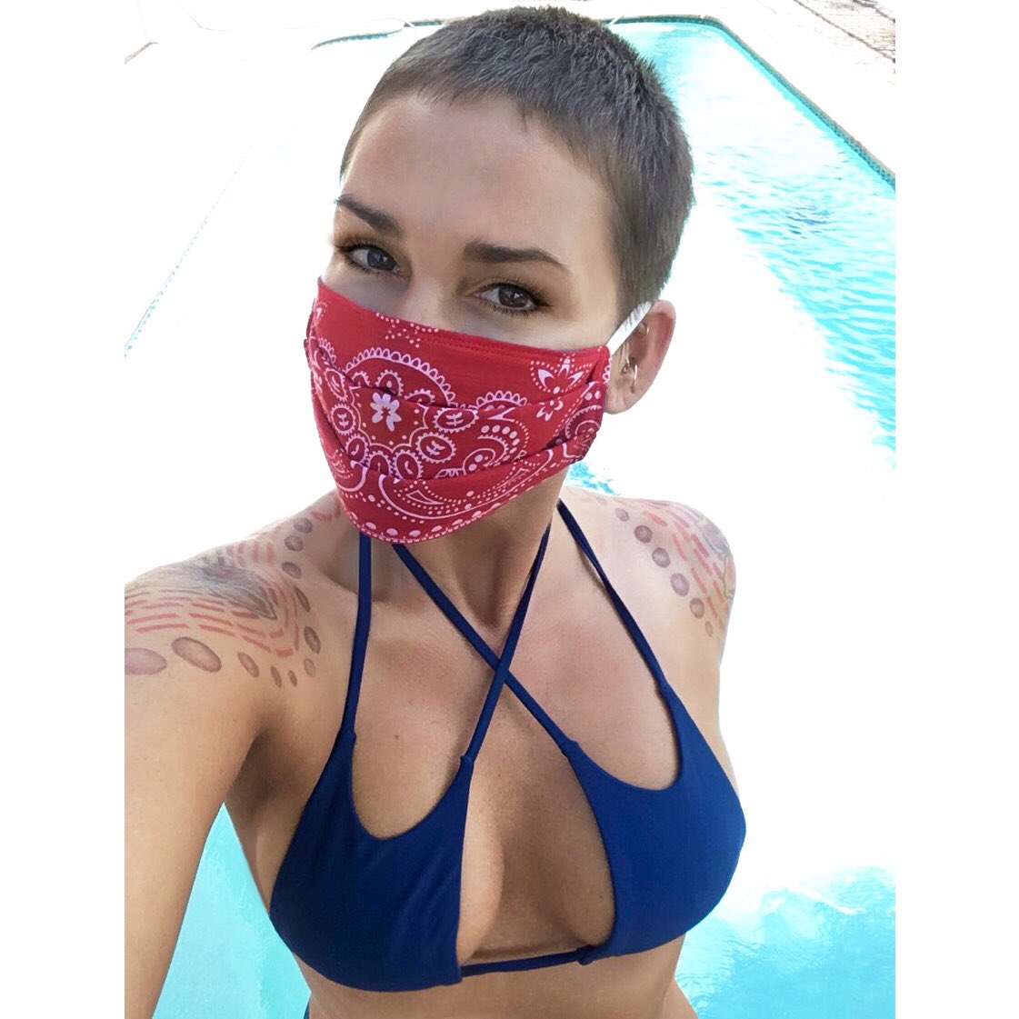 ToxicSadie's tweet photo. Geared up for Memorial Day... Are you??? New #redwhiteandblue #facemasks available @ https://t.co/S1rh0qKsP5! #merica🇺🇸 #toxicsadie #memorialdayweekend #lifeinabikini #miamibeachlife #poolpartyready https://t.co/60thzeKkrb