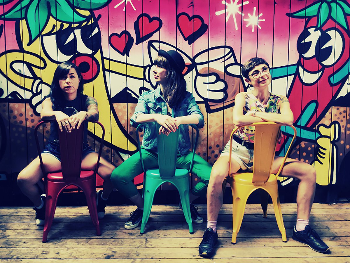 Waiting for the lockdown to be over like... 💭 We hope everyone is staying safe &amp; well! Thank you to all essential workers holding it down right now 💎❤ (📸 LA WEST)