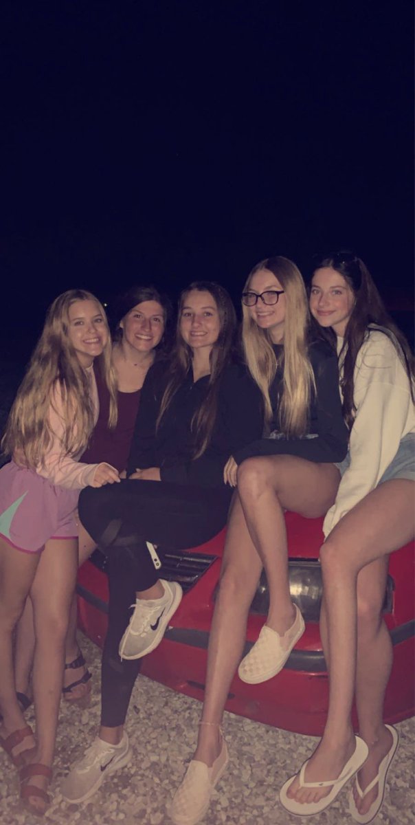 Happy birthday brynna!! I hope you have the best day ever🤩🤩 love you🤍🤍