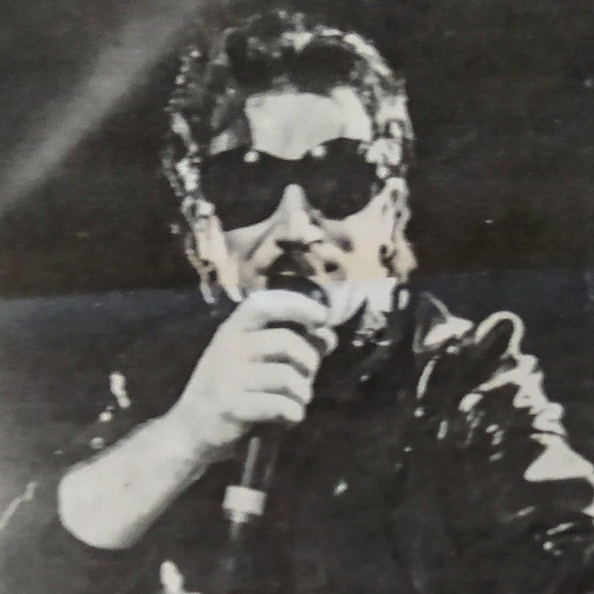 u2therefugee's tweet photo. Madrid 21 5 1993 Prensa..#U2Fans #U2Family #Bono #BonoU2 #BonoFans #TheEdge #LarryMullenJr #AdamClayton #u2com #u2 #u2therefugee #u2official #u2history #u2start
#u2songs
#zoostationradio https://t.co/p2TLCVpius