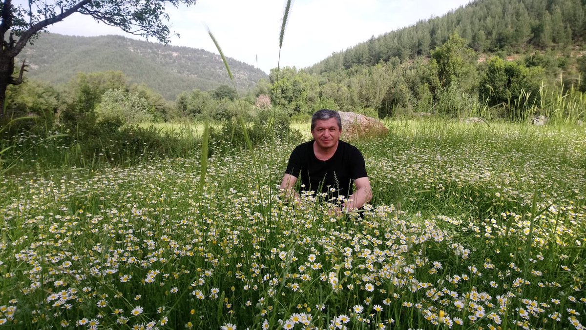 ASERT15's tweet photo. Tekrarı yoktur bazı ��eylerin... hayat gibi... ömür gibi... aşk gibi... https://t.co/quWfKFSG66