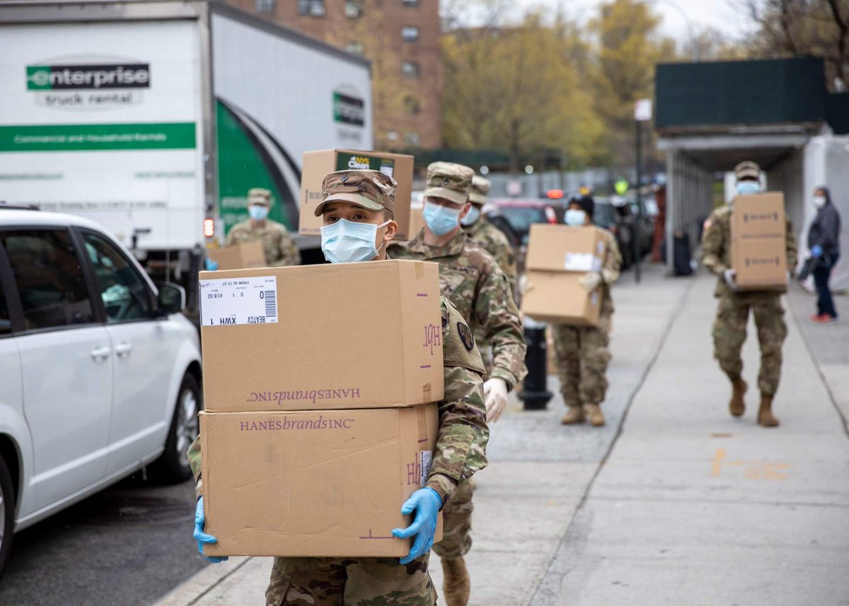 WeillCornell's tweet photo. "Specialist" has double meaning for Jeffrey Tello, an account specialist for @WCM_OBGYN, as well as a military-ranked specialist for the @usarmy.

Jeffrey was called to duty on March 17, delivering supplies and setting up temporary spaces for #COVID19 patients.

#TogetherWithWCM https://t.co/qlvWprDr3C