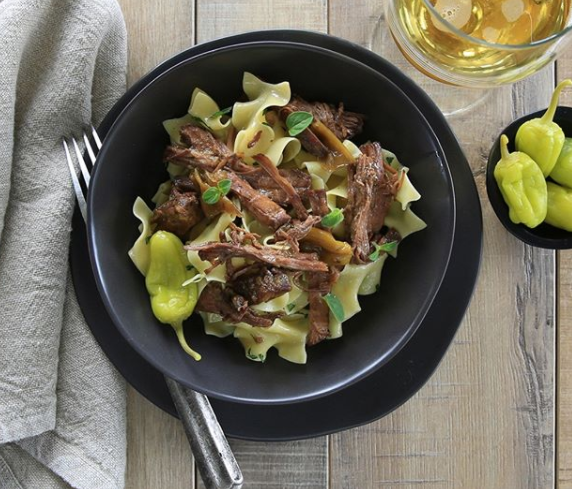 Jeffs_Garden's tweet photo. Jeff's Garden peperoncini is the secret ingredient in this mouthwatering pot roast recipe. Our fan-favorite Mississippi Roast takes just 15 minutes of prep, a whole jar of zingy peperoncini, and some slow cooker magic. https://t.co/8F7TEyyVt8 https://t.co/w1IAoMPYnm