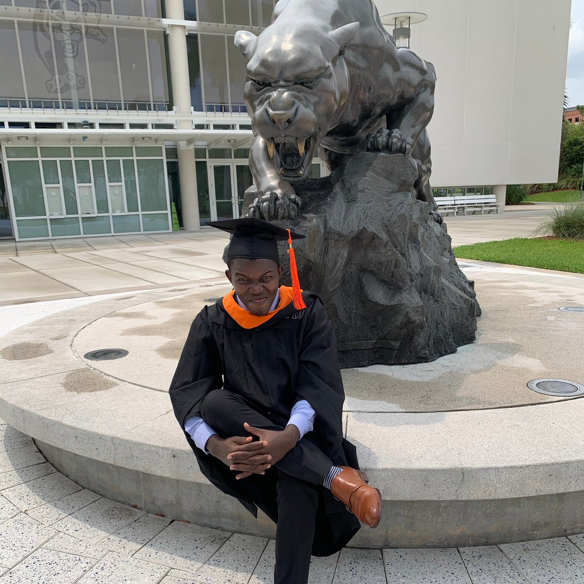 initfiu's tweet photo. #GraduateHighlight 🎉 Congratulations to all the UPE members who graduated this semester! We're proud of your accomplishments and wish you the best in your future endeavors. Check out some of our amazing graduates below! 🤩
#upefiu #fiuscis #fiucec #fiu #miami #tech https://t.co/e6LIYGCdaF
