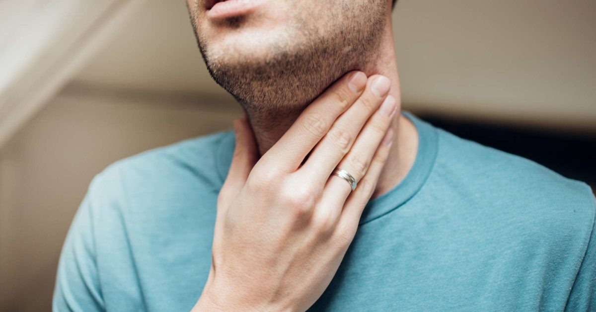 Sore throat: Allergy or cold? Plus treatment and prevention - Allergies, a cold, and other infections can cause similar symptoms, including a sore throat. Learn more about what can cause a sore throat: 1l.ink/2SWWTG8 #sorethroatcauses #metrosinus