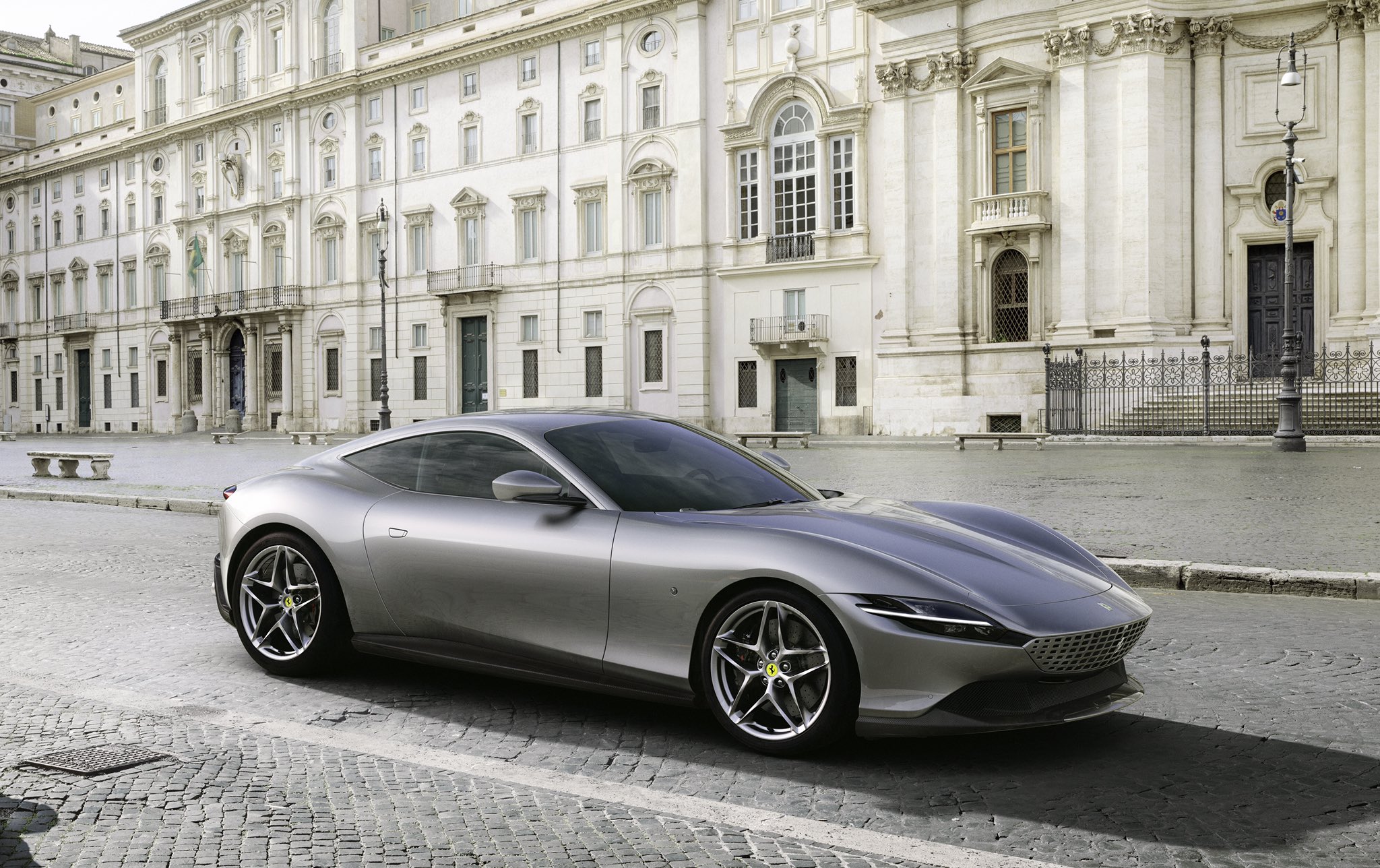 フェラーリ Roma　LA NUOVA DOLCE VITA Discover La Nuova Dolce Vita – Forbes Asia Custom
