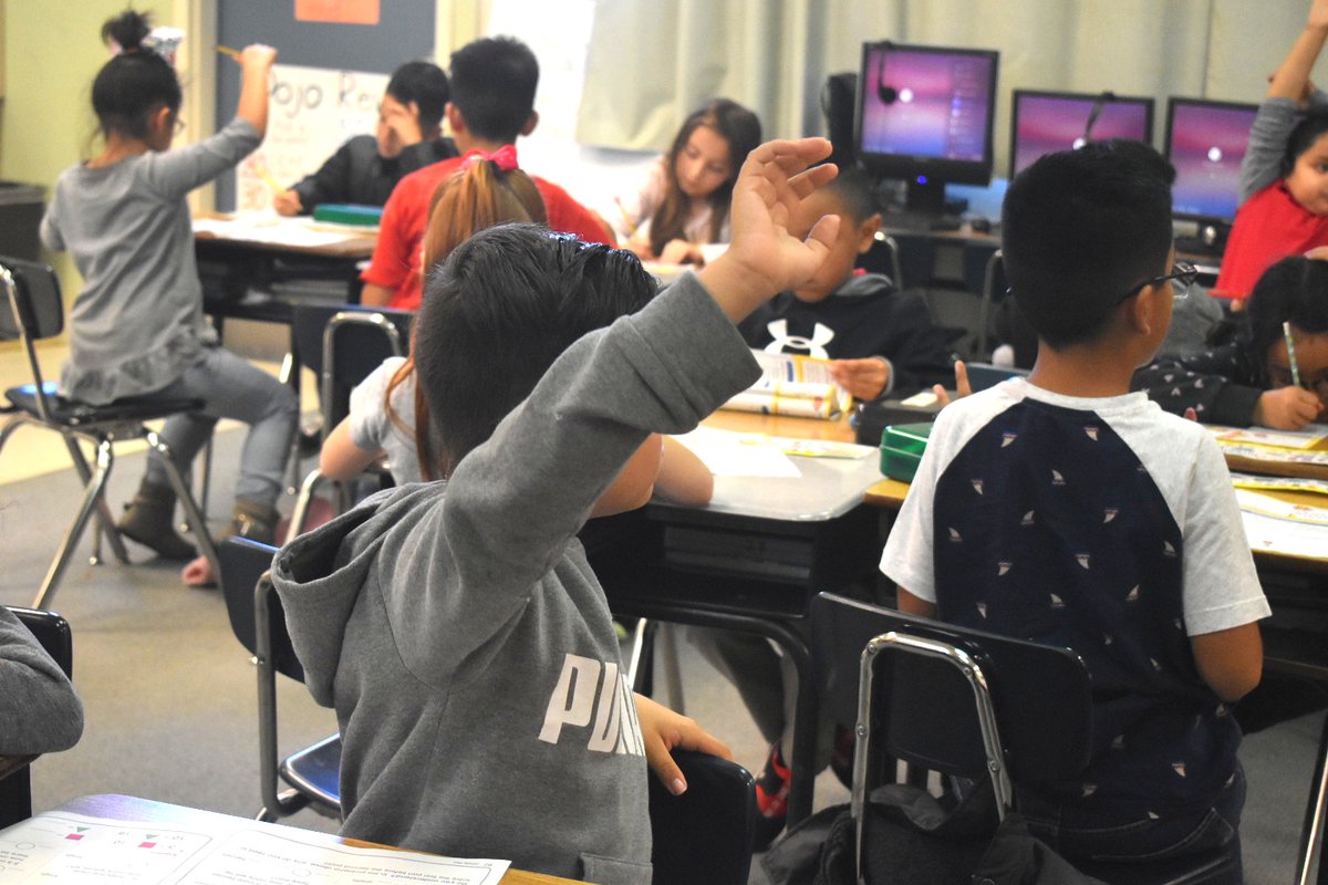Borrego_usd's tweet photo. Raise your hand if you love learning no matter where you do it! This class from a few months ago does!
#borrego #borregosprings #bsusd #borregounified #education #learning #elementaryeducation #middleschool #highschool https://t.co/XNJ0GfSTIP