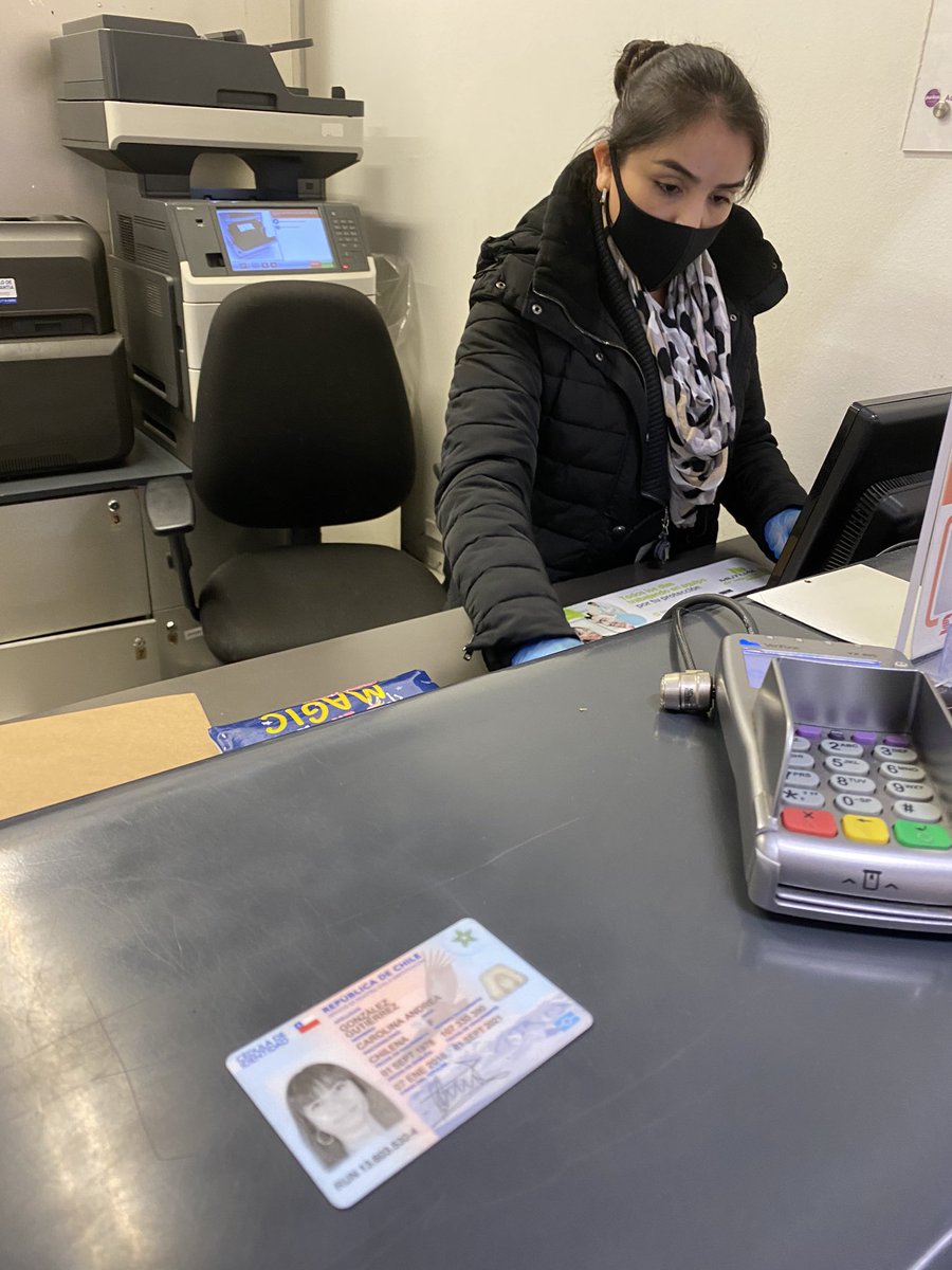 caritooogon's tweet photo. @TCencosudScotia estimados el día de ayer me enviaron a easy puerto Montt para cerrar mi tarjeta y me atendió Paula Ortega subjefe de operaciones y no me la cerraron porque según no pueden validar que sea yo xq mi CI le falta un trozo en el chip y no me pasaron libro de reclamo https://t.co/oQiR4qbTfi