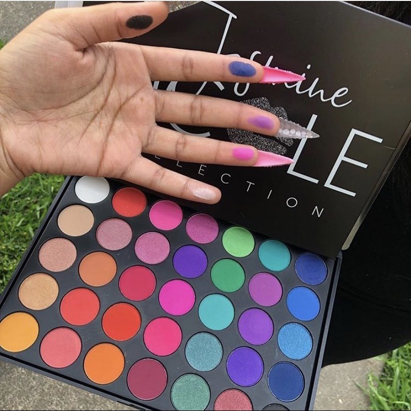 Youseennicole's tweet photo. @waydamin Usinggggg The Jasmine Nicole Collection 💋💋💋💋💋💋💋 https://t.co/YlDwFxe3K8